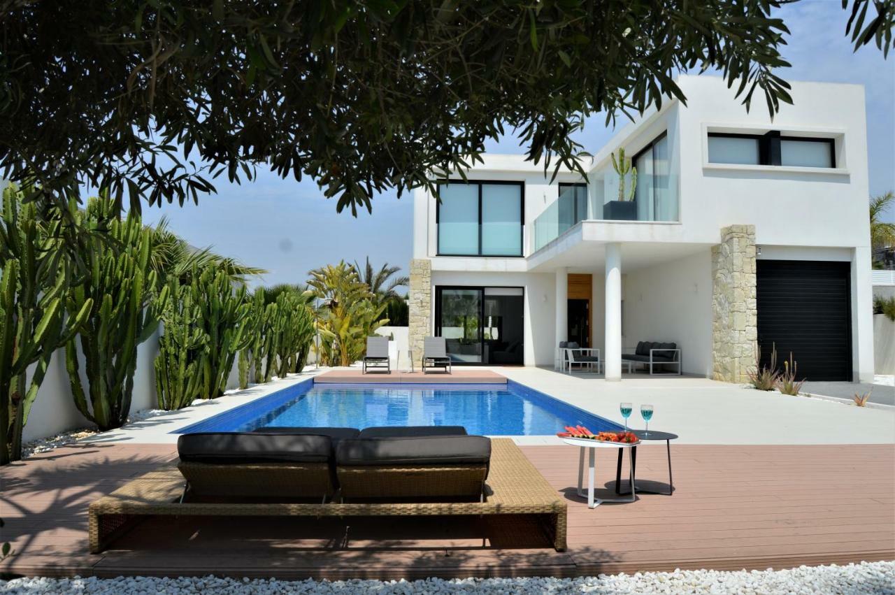 Villa With Private Pool Llobregales Ngoại thất bức ảnh
