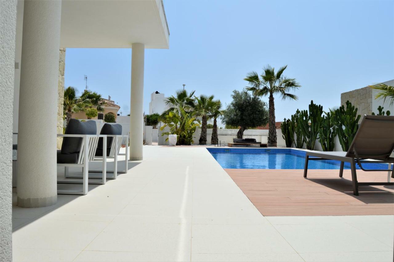 Villa With Private Pool Llobregales Ngoại thất bức ảnh